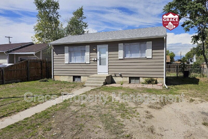 7855 Kenwood St in Commerce City, CO - Building Photo