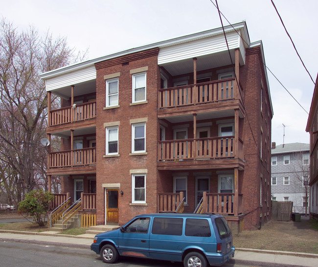 18-22 Riverview Pl in Chicopee, MA - Building Photo - Building Photo