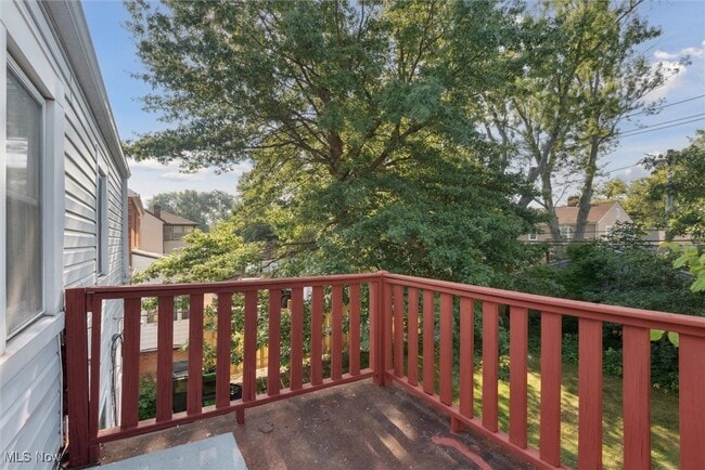 property at 3902 E Antisdale Rd