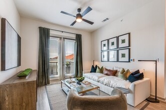 Jefferson Ridglea Village in Fort Worth, TX - Building Photo - Building Photo