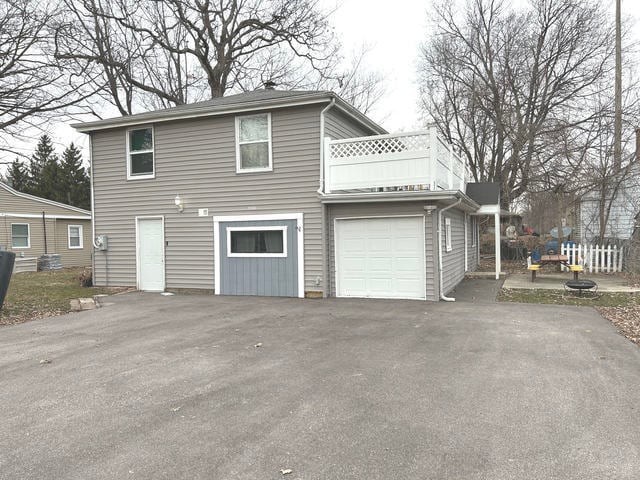 property at 2604 Fair Oak Ln