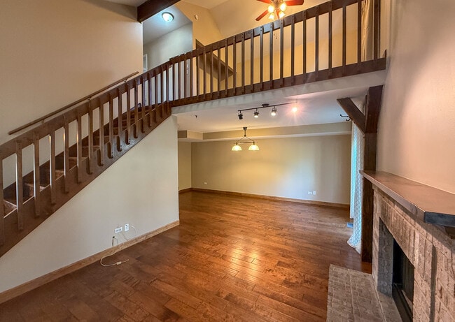 15528 Whitehall Ln in Orland Park, IL - Building Photo - Building Photo