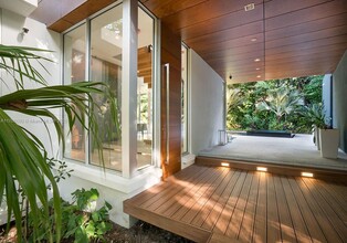 3503 Banyan Cir in Miami, FL - Building Photo - Building Photo