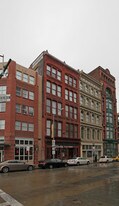 324 W Baltimore St in Baltimore, MD - Building Photo