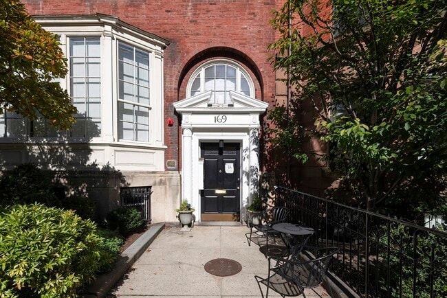 169 Commonwealth Ave in Boston, MA - Building Photo - Building Photo
