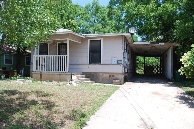 5002 Lott Ave in Austin, TX - Foto de edificio - Building Photo