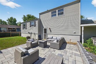 8003 Bamm Hollow Rd in Clay, NY - Building Photo - Building Photo