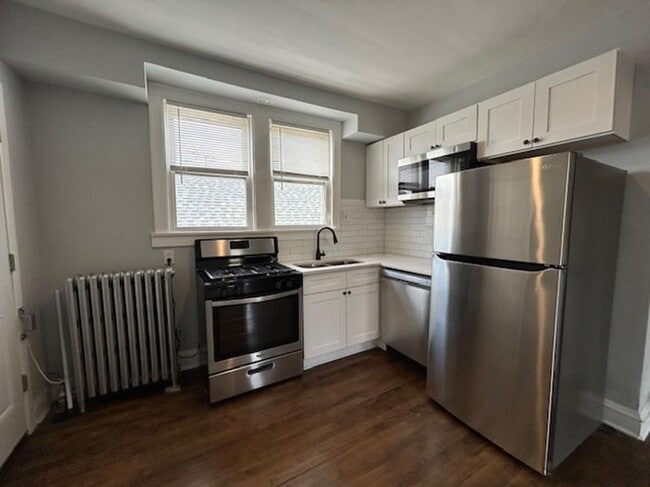 property at 3224 N Linder Ave