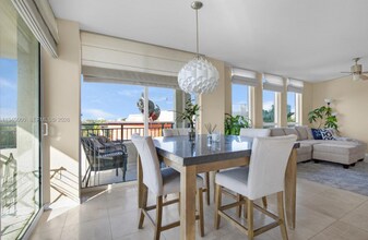 610 W Las Olas Blvd in Fort Lauderdale, FL - Building Photo - Building Photo