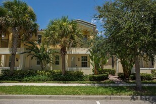 12105 Breda Ln in Orlando, FL - Building Photo