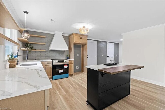 318 Anita Dr in Winston-Salem, NC - Building Photo - Building Photo