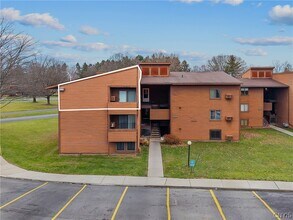 327 Village Blvd N in Baldwinsville, NY - Building Photo - Building Photo