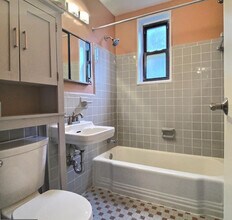 5112 MacArthur Blvd in Washington, DC - Building Photo - Building Photo