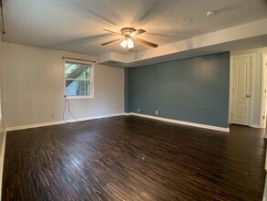 1014 66th St in Windsor Heights, IA - Building Photo - Building Photo