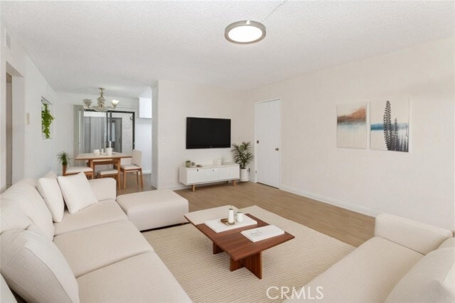 property at 914 E Elk Ave