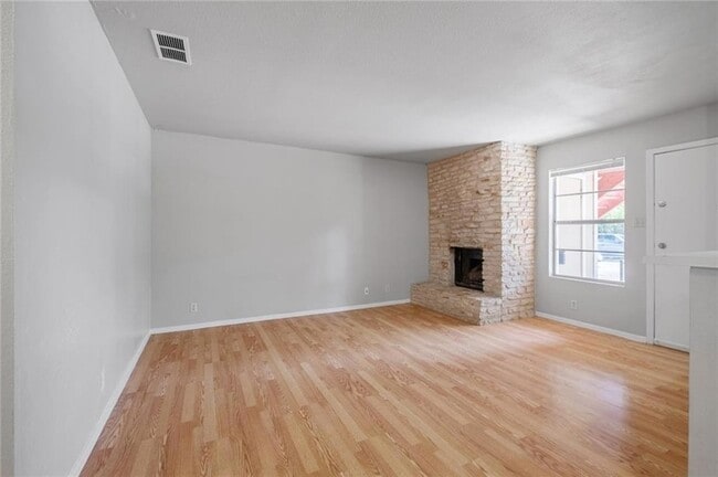 211 Sport Clips Wy, Unit A in Georgetown, TX - Foto de edificio - Building Photo