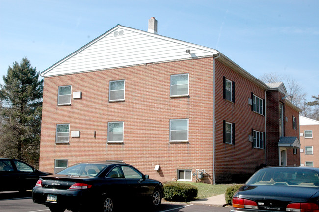 Norco Apartments in Pottstown, PA - Building Photo - Building Photo