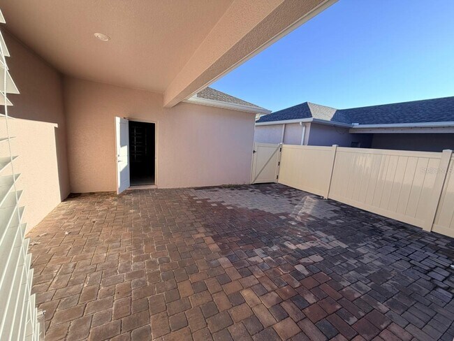 1661 Cross Prairie Pkwy in Kissimmee, FL - Building Photo - Building Photo