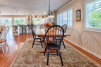 7556 Oak Leaf Dr in Santa Rosa, CA - Building Photo - Building Photo