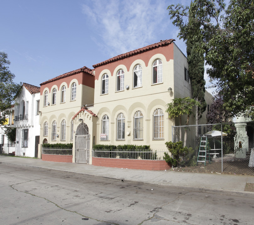 5607 Virginia Avenue in Los Angeles, CA - Building Photo