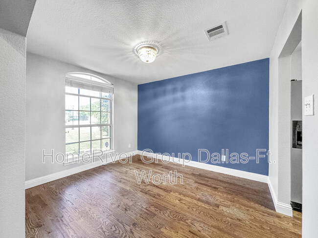 property at 1401 Auger Pl