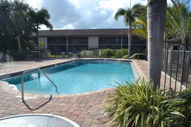 2917 Regency Dr in Melbourne, FL - Building Photo - Building Photo