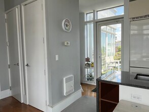 1017 Jackson Ave, Unit #6C in Long Island City, NY - Foto de edificio - Building Photo