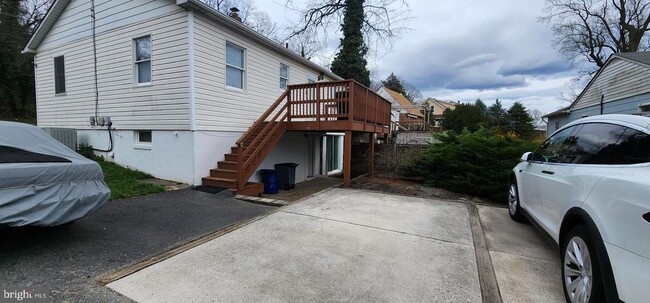property at 300 Maiden Choice Ln