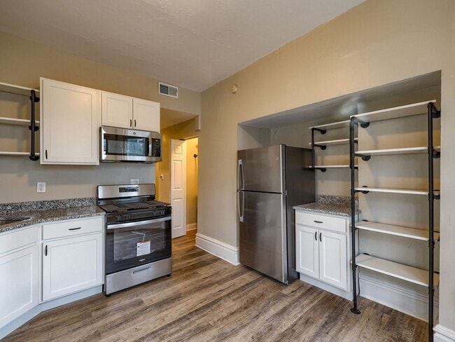 1528 Green St in Harrisburg, PA - Building Photo - Building Photo