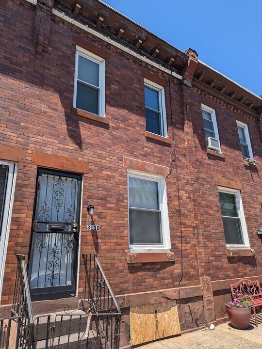 3130 N Bambrey St in Philadelphia, PA - Building Photo