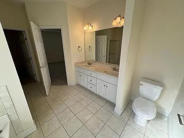 property at 814 Brighton Ct