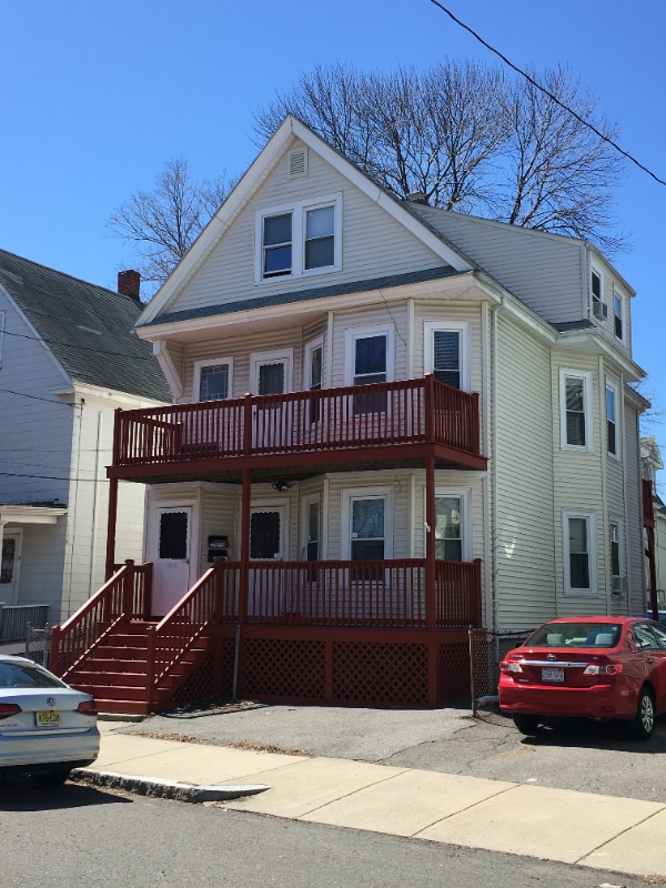 29 Gale St in Malden, MA - Building Photo - Building Photo