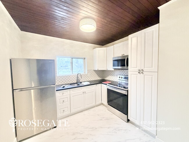 10 Wellington St S in Kitchener, ON - Building Photo - Building Photo