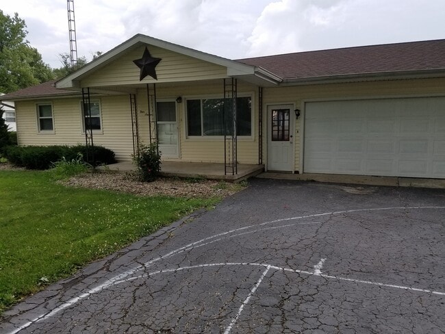 property at 416 S Seymour St