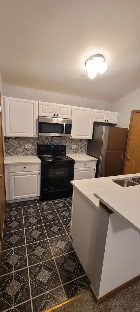 1384 Cunat Ct in Lake In The Hills, IL - Building Photo - Building Photo