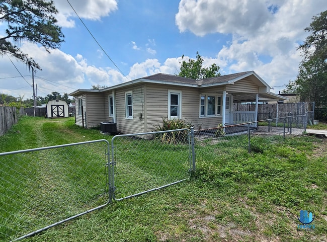 property at 402 Arizona Ave