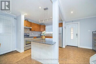 19 Gatsby Square in Brampton, ON - Building Photo - Building Photo