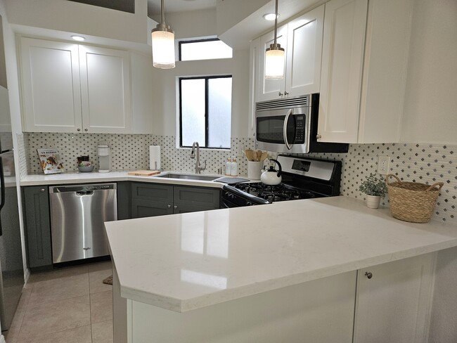 5101 Tortuga Dr, Unit 109 in Huntington Beach, CA - Building Photo - Building Photo