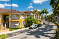 Century Parc 2 in Miami, FL - Foto de edificio - Building Photo