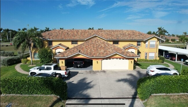 property at 5420 Chiquita Blvd S