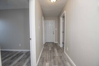 912 Hotel Ave in Maryville, TN - Building Photo - Building Photo