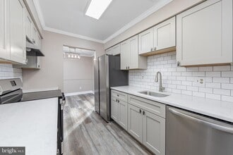 401B Cypress Point Cir in Mount Laurel, NJ - Building Photo - Building Photo