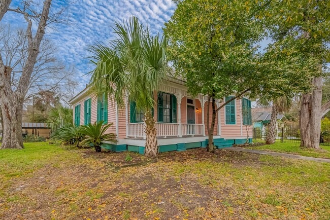 property at 1401 Cortlandt St