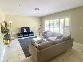 12222 SW 77th Ave in Miami, FL - Building Photo - Building Photo