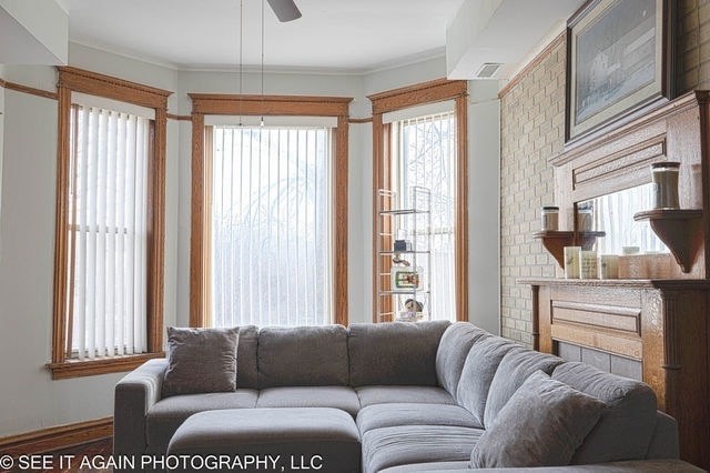 5942 S Calumet Ave, Unit 2 in Chicago, IL - Building Photo - Building Photo