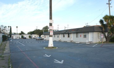 Palmera Park in Gilroy, CA - Building Photo - Building Photo