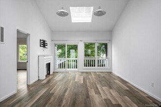 220 Montauk Hwy in Speonk, NY - Building Photo - Building Photo