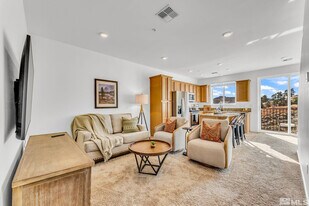 5065 Ronald Stephen Cir in Reno, NV - Building Photo