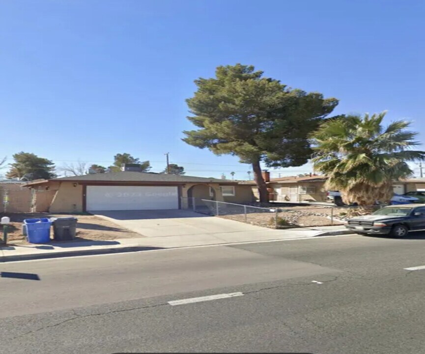 1740 Armory Rd in Barstow, CA - Building Photo