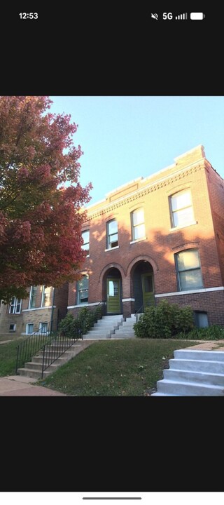 4549-4551-4551 Oakland Ave in St. Louis, MO - Foto de edificio